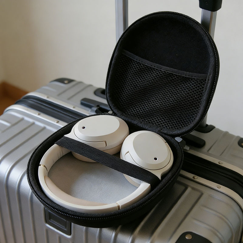 Wielofunkcyjny, czarny, twardy – Headphone Case Hard recenzja i cena